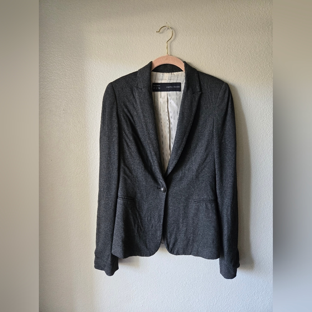 Zara Basic Women's Gray Blazer, Size XS, One Button, Very Soft, Coat, Jacket